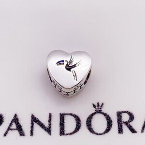 Pandora Belize Exclusive Heart Charm